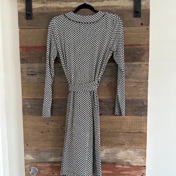 Banana Republic Geometric Print Wrap Dress - Picture 3 of 5
